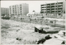 [Na budowie osiedla Mazurskiego w Mrągowie 1989. 1]