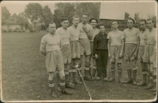 [Drużyna Cechu Rzemiosł na stadionie miejskim w Mrągowie 1951]