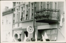 Obserwatorzy pochodu pierwszomajowego