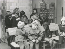 [Najmłodsi czytelnicy w bibliotece w Nowej Różance. 2]