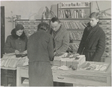 [Wypożyczalnia dla dorosłych Powiatowej i Miejskiej Biblioteki Publicznej w Mrągowie. 1]