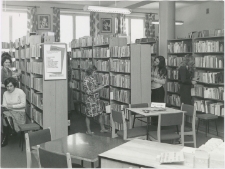 [Wypożyczalnia dla dorosłych Powiatowej i Miejskiej Biblioteki Publicznej w Mrągowie. 3]
