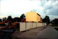 Wyburzanie dworca PKS w Mrągowie. [1]