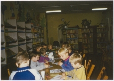 [Zajęcia z dziećmi w Miejskiej Bibliotece Publicznej w Szczytnie. 2]