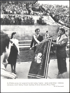 [Order Sztandaru Pracy II klasy dla olsztyńskiego Szkolnego Związku Sportowego]