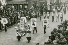 [Pracownicy PGR Szestno w pochodzie pierwszomajowym. 2]