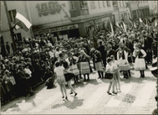 Pochód pierwszomajowy w Mrągowie. [11]