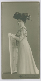 [Stefania Przybylska w zakładzie fotograficznym w Berlinie 1]