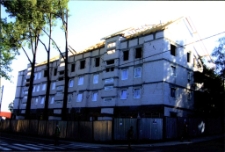 Budowa bloku na ulicy Szkolnej w Mrągowie. [3]