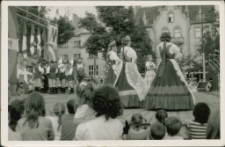 [Występy artystyczne na Placu Zwycięstwa w Mrągowie. 4]