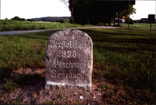 [Stra&szlig;e erbaut. 1926 A. Poschmann Sensburg]