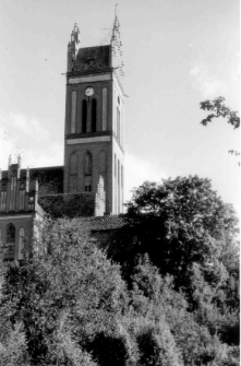 [Kościół pw. św. Apostołów Piotra i Pawła w Pieniężnie]