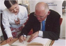 [Günter Verheugen w Wojewódzkiej Bibliotece Publicznej w Olsztynie w Starym Ratuszu. 1]