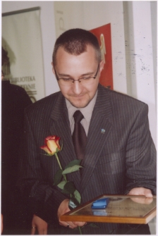 [Szymon Drej laureat Literackiej Nagrody Warmii i Mazur „Wawrzyn” (2007). 3]