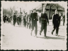 Harcerze w pochodzie pierwszomajowym 1959. [3]