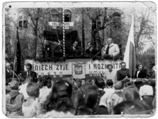 Trybuna pierwszomajowa na rynku w Pasymiu [1]