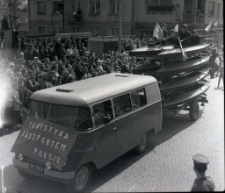 Pochód pierwszomajowy w Mrągowie 1967. [6]