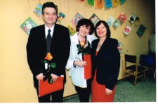 [Spektakl "Cudowne dni" w ramach Teatru przy Stoliku w Miejskiej Bibliotece Publicznej w Szczytnie]