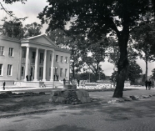 Dom kultury w Mrągowie przed otwarciem 1963. [2]