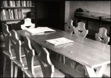 [Izba regionalna w Powiatowej i Miejskiej Bibliotece Publicznej w Mrągowie. 2]