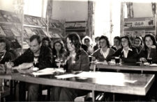 [Spotkanie w czytelni Powiatowej i Miejskiej Biblioteki Publicznej w Mrągowie. 2]