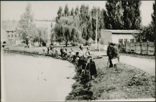 [Prace porządkowe przy nabrzeżu jeziora Magistrackiego w Mrągowie. 2]