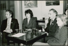 [Uczestnicy sesji popularnonaukowej "Mrągowskie biblioteki publiczne w XXX-leciu PRL" 1974. 3]