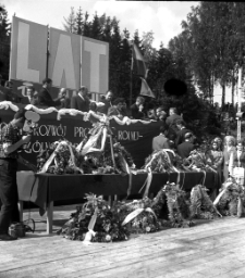 Wieńce dożynkowe Mrągowo 1965