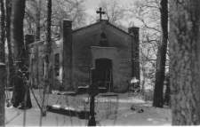 [Nieistniejąca kaplica cmentarna z 1920 roku]