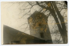 [Zamek w Pasłęku - widok na basztę wschodnią]