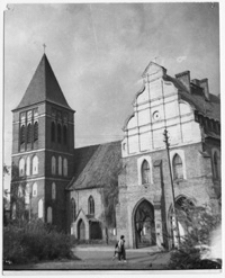 [Ratusz i Kościół św. Bartłomieja w Pasłęku]