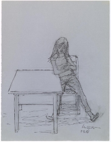 [Odpoczywająca na krześle]