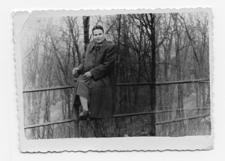 Zenona Bełza - na spacerze przy Baszcie Prochowej