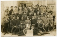Oficerowie i podoficerowie wojska carskiego osadzeni w obozie jenieckim w Preussisch Holland (Pasłęk)