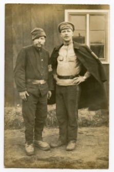 Żołnierze armii carskiej osadzeni w obozie jenieckim w Preussisch Holland (Pasłęk).