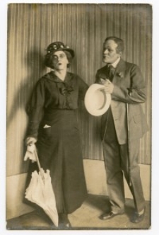 Aktorzy występujący w teatrze obozowym w Pasłęku [2]