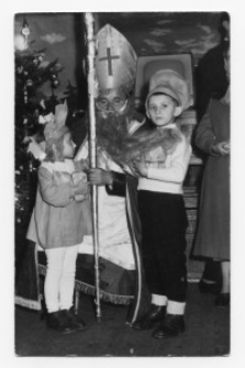 Zabawa karnawałowa - zdjęcie z Mikołajem