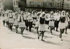 Poch&oacute;d pierwszomajowy w Mrągowie1970 r.