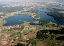 [Jezioro Ukiel w Olsztynie z lotu ptaka]
