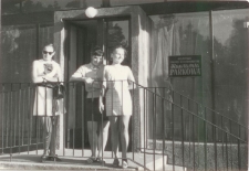 [Wejście do Kawiarni "Parkowej" w Olsztynie]