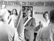 [Poczet sztandarowy Olsztyńskich Zakładów Graficznych]