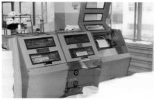 [Maszyny na Wydziale Introligatorni Olsztyńskich Zakładów Graficznych. 1]