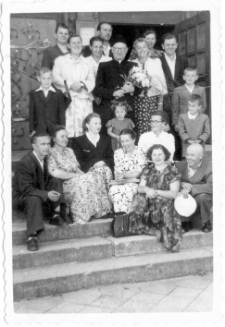 [Członkowie chóru parafialnego przy kościele garnizonowym w Olsztynie. 4]