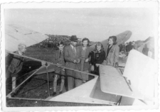 [Wystawa lotnicza na lotnisku w Dajtkach (Olsztyn) w 1947 r. 2]