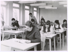 [Czytelnia Powiatowej i Miejskiej Biblioteki Publicznej w Giżycku. 5]