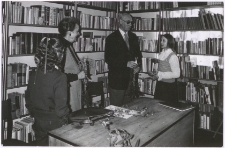 [Spotkanie autorskie z Aliną i Czesławem Centkiewiczami w Miejskiej Bibliotece Publicznej w Mrągowie. 5]