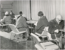 [Czytelnia dla dorosłych Wojewódzkiej i Miejskiej Biblioteki Publicznej w Olsztynie przy ul. Limanowskiego – filia nr 3]