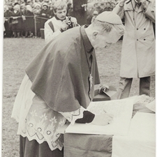 [Poświęcenie sztandaru Solidarności Rominckiego Kombinatu Rolnego na placu Zwycięstwa w Gołdapi. 26.04.1981 r. 19]