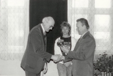 [Wręczenie nagród podczas XXIV Indywidualnych Szachowych Mistrzostw Polski Polskiego Związku Głuchych]