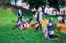 [Walka rycerzy na podzamczu w Działdowie]